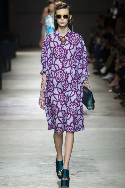 Look 9